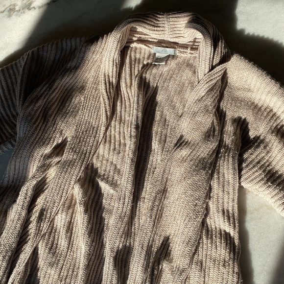 H&M 3/4 sleeve sweater - Picture 3 of 7